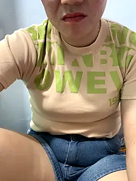 Baby-bigtits online show from December 1, 4:13 am