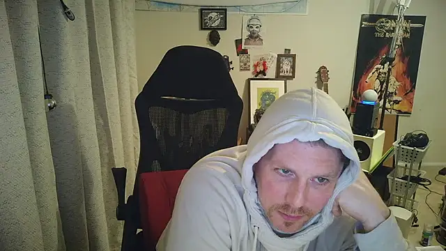 Snapshot of Rock_Pierce chatting on April 19, 10:05 am Rock Pierce online show from April 19, 10:05 am