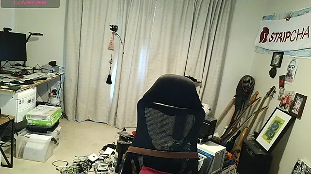 Snapshot of Rock_Pierce chatting on May 16, 10:42 pm Rock Pierce online show from May 16, 10:42 pm