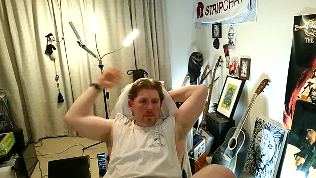 Snapshot of Rock_Pierce chatting on May 26, 7:23 pm Rock Pierce online show from May 26, 7:23 pm