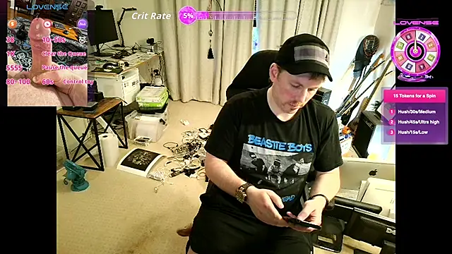 Snapshot of Rock_Pierce chatting on May 15, 11:19 am Rock Pierce online show from May 15, 11:19 am