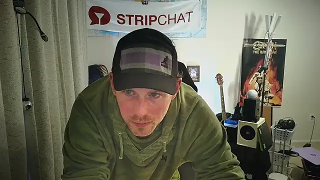 Snapshot of Rock_Pierce chatting on May 4, 11:51 pm Rock Pierce online show from May 4, 11:51 pm