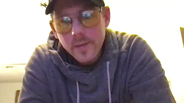 Snapshot of Rock_Pierce chatting on February 28, 1:16 am Rock Pierce online show from February 28, 1:16 am