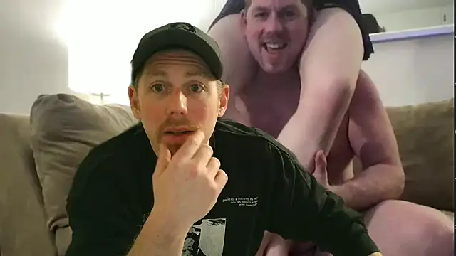 Snapshot of Rock_Pierce chatting on November 15, 6:17 am Rock Pierce online show from November 15, 6:17 am