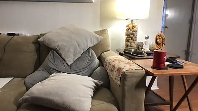 Snapshot of Rock_Pierce chatting on November 8, 8:01 pm Rock Pierce online show from November 8, 8:01 pm