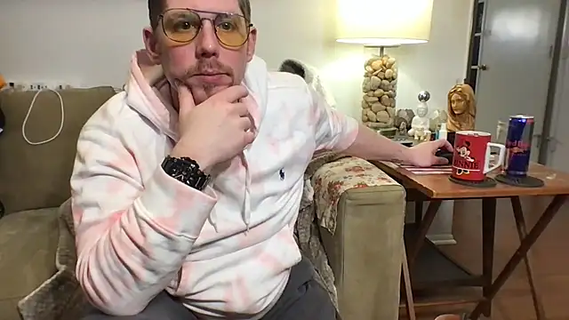 Snapshot of Rock_Pierce chatting on November 18, 7:22 am Rock Pierce online show from November 18, 7:22 am