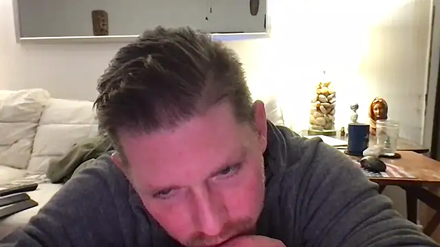 Snapshot of Rock_Pierce chatting on January 15, 7:01 am Rock Pierce online show from January 15, 7:01 am