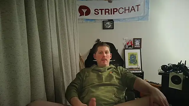 Snapshot of Rock_Pierce chatting on February 3, 3:15 am Rock Pierce online show from February 3, 3:15 am