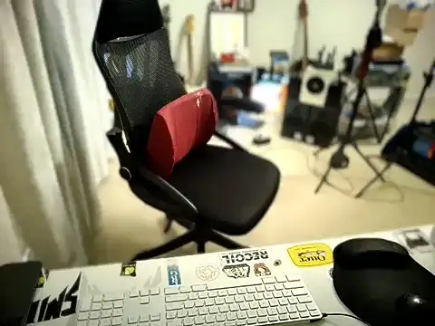 Snapshot of Rock_Pierce chatting on November 4, 11:25 am Rock Pierce online show from November 4, 11:25 am