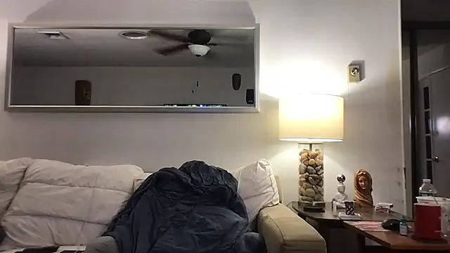 Snapshot of Rock_Pierce chatting on January 10, 10:27 pm Rock Pierce online show from January 10, 10:27 pm