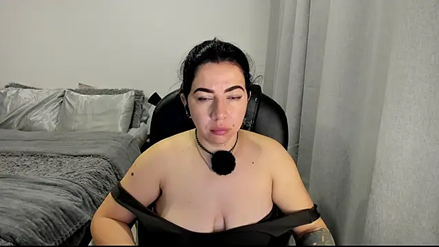 Im coco online show from April 5, 10:33 am