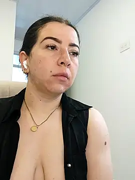 Snapshot of Im_coco chatting on June 11, 12:57 pm Im coco online show from June 11, 12:57 pm