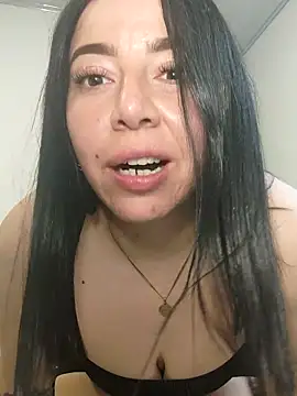 Snapshot of Im_coco chatting on June 20, 6:02 pm Im coco online show from June 20, 6:02 pm