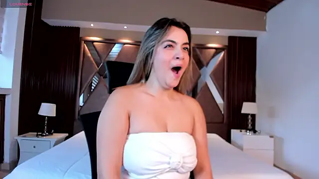 IsabellaaJoness online show from March 17, 11:35 am