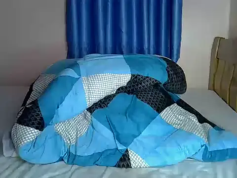 Snapshot of sweet_rozie chatting on July 17, 7:27 am sweet rozie online show from July 17, 7:27 am