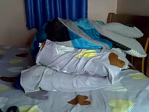 Snapshot of sweet_rozie chatting on July 10, 6:57 am sweet rozie online show from July 10, 6:57 am