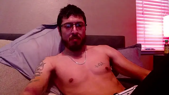 Snapshot of psil0cyb0rg chatting on October 31, 9:11 pm psil0cyb0rg online show from October 31, 9:11 pm