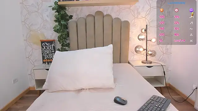 Roma  love online show from October 30, 12:36 pm