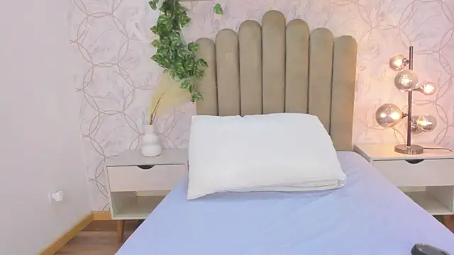 Roma  love online show from November 20, 12:06 pm