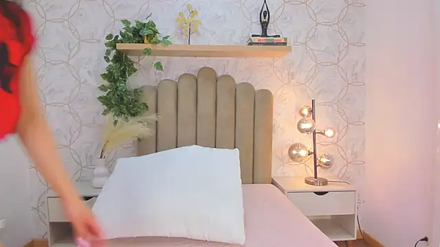 Roma  love online show from November 26, 12:38 pm