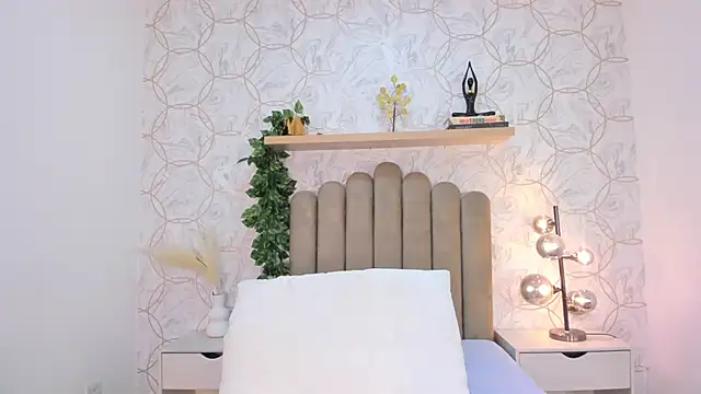 Roma  love online show from November 8, 12:31 pm