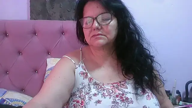 Snapshot of kassandra02 chatting on July 6, 3:25 pm kassandra02 online show from July 6, 3:25 pm