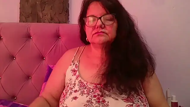 kassandra02 online show from June 1, 12:38 pm