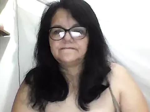 Snapshot of kassandra02 chatting on February 10, 1:44 pm kassandra02 online show from February 10, 1:44 pm