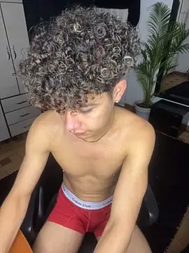 Snapshot of DavidfullOFlove chatting on October 30, 10:39 pm DavidfullOFlove online show from October 30, 10:39 pm