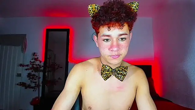 Snapshot of DavidfullOFlove chatting on January 21, 4:21 am DavidfullOFlove online show from January 21, 4:21 am