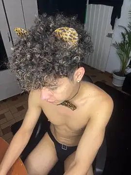 Snapshot of DavidfullOFlove chatting on October 31, 9:22 pm DavidfullOFlove online show from October 31, 9:22 pm