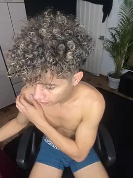 Snapshot of DavidfullOFlove chatting on October 7, 10:11 pm DavidfullOFlove online show from October 7, 10:11 pm