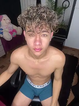 Snapshot of DavidfullOFlove chatting on September 26, 6:37 pm DavidfullOFlove online show from September 26, 6:37 pm