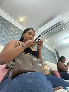 NaiomyLanes online show from March 26, 12:03 pm