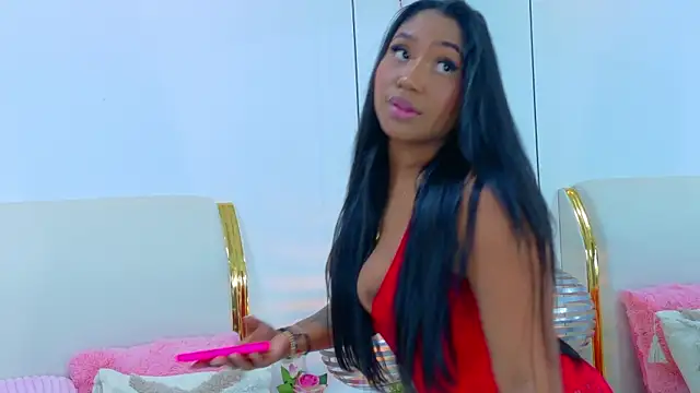 NaiomyLanes online show from April 17, 1:25 pm