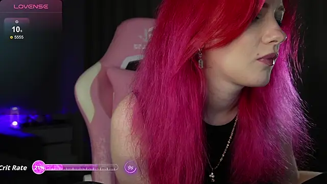Snapshot of joyhannahh chatting on October 13, 5:03 pm joyhannahh online show from October 13, 5:03 pm