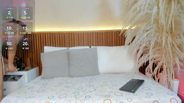 emmy lander online show from October 3, 3:57 pm