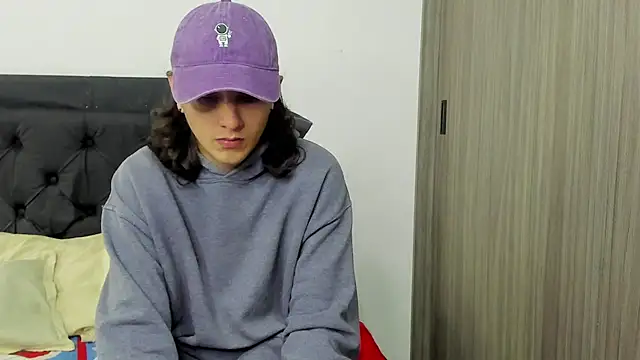 Snapshot of alex_connorr chatting on January 6, 5:16 pm alex connorr online show from January 6, 5:16 pm