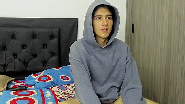 Snapshot of alex_connorr chatting on January 4, 8:27 pm alex connorr online show from January 4, 8:27 pm