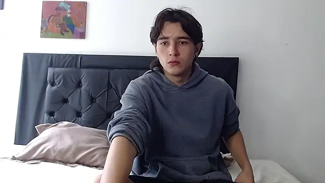 Snapshot of alex_connorr chatting on March 6, 3:24 pm alex connorr online show from March 6, 3:24 pm