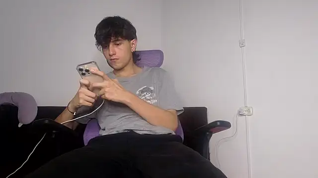 alex connorr online show from July 18, 10:07 pm
