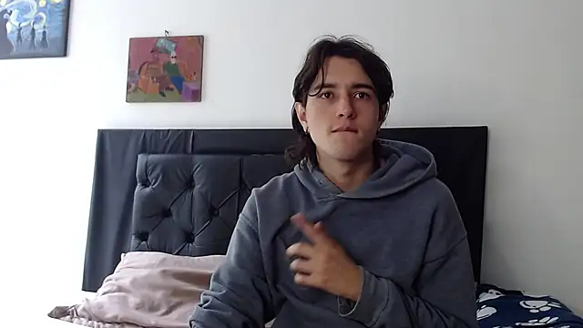 Snapshot of alex_connorr chatting on March 7, 4:44 pm alex connorr online show from March 7, 4:44 pm