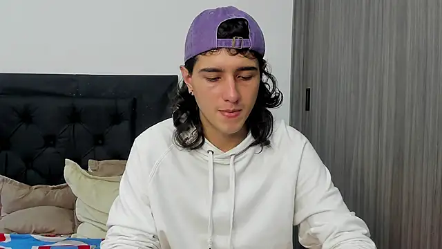 Snapshot of alex_connorr chatting on January 8, 6:41 pm alex connorr online show from January 8, 6:41 pm