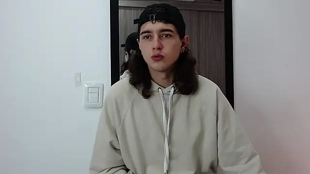 Snapshot of alex_connorr chatting on February 9, 8:34 pm alex connorr online show from February 9, 8:34 pm