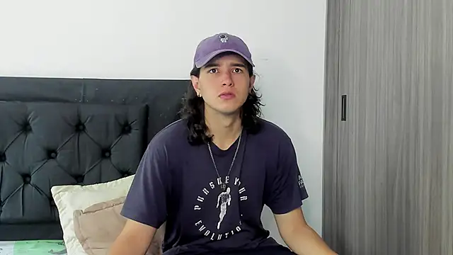 Snapshot of alex_connorr chatting on January 15, 2:35 pm alex connorr online show from January 15, 2:35 pm