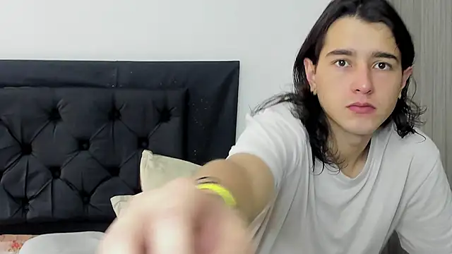 Snapshot of alex_connorr chatting on January 26, 4:51 pm alex connorr online show from January 26, 4:51 pm