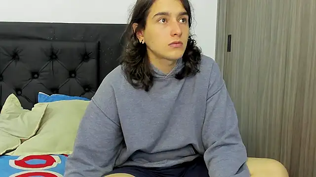 Snapshot of alex_connorr chatting on January 3, 8:22 pm alex connorr online show from January 3, 8:22 pm