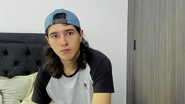 Snapshot of alex_connorr chatting on January 13, 5:12 pm alex connorr online show from January 13, 5:12 pm