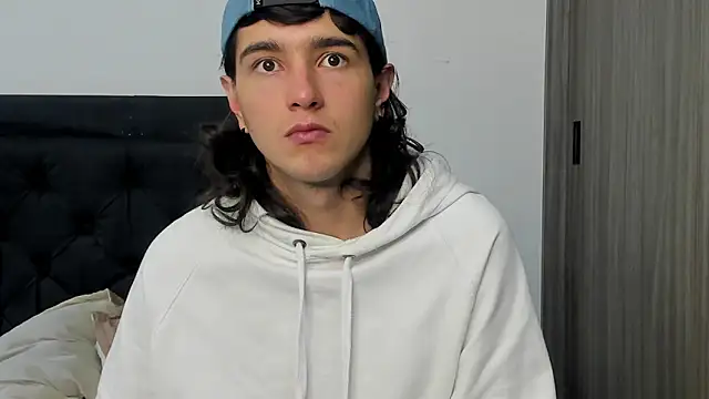 Snapshot of alex_connorr chatting on January 7, 5:42 pm alex connorr online show from January 7, 5:42 pm