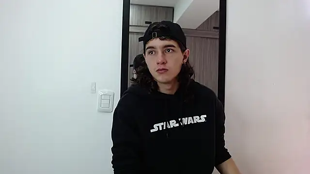 Snapshot of alex_connorr chatting on February 11, 2:57 pm alex connorr online show from February 11, 2:57 pm